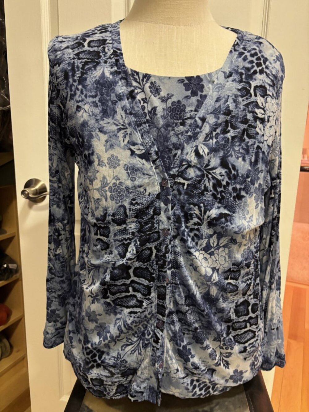 2piece tank & lightweight sheer-like shell blue
